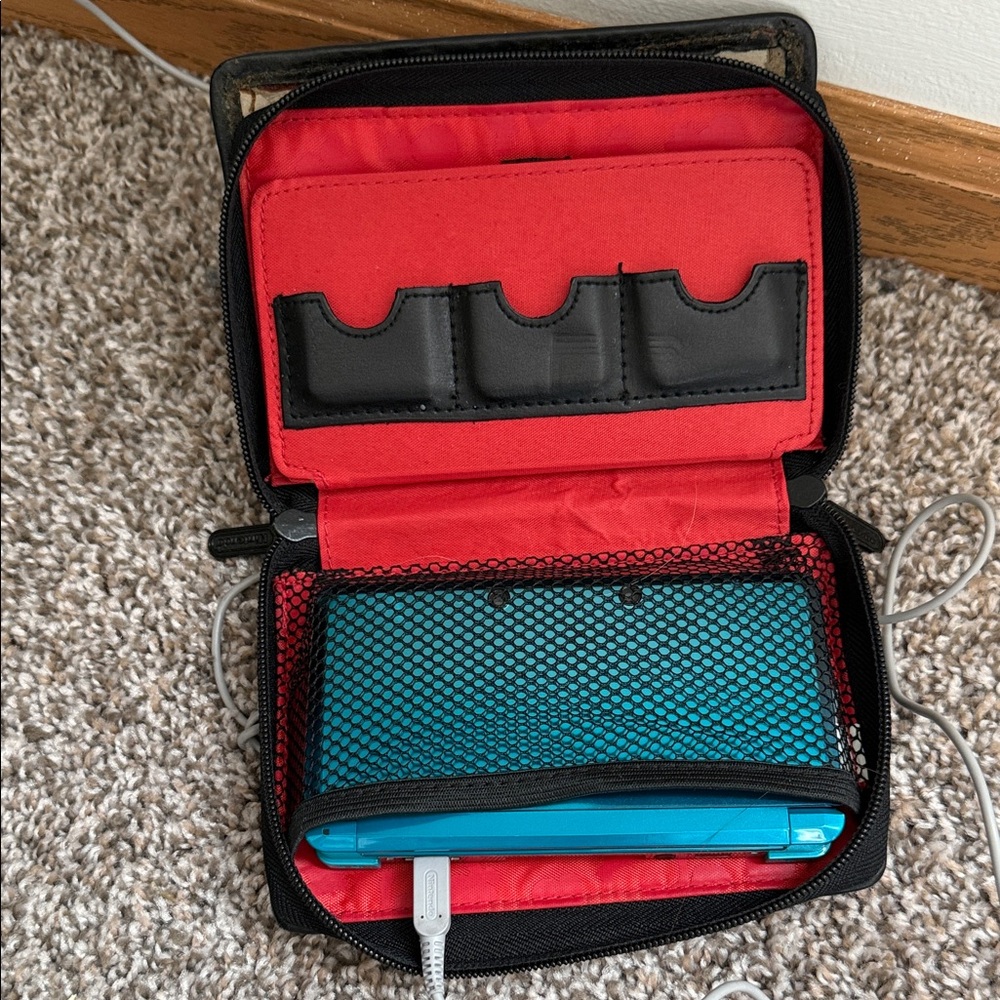 Nintendo 3DS Handheld Console - Teal - Picture 3 of 7